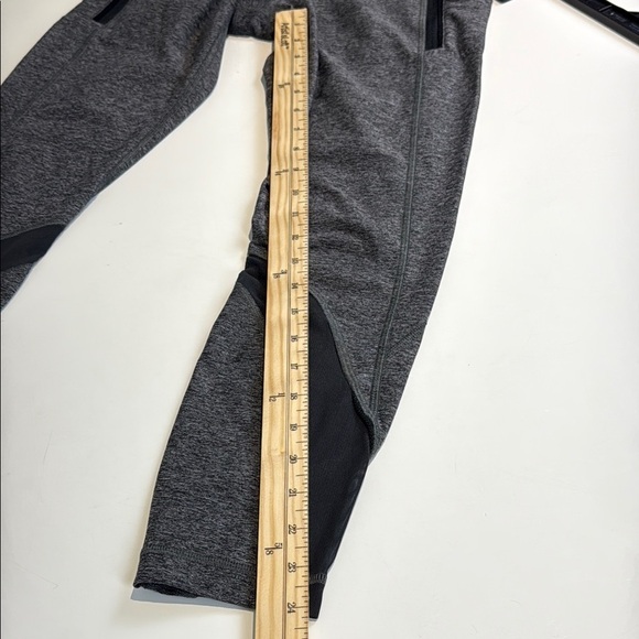 Lululemon Athletica Gray and Blue Leggings with Curved Panels - Picture 7 of 7